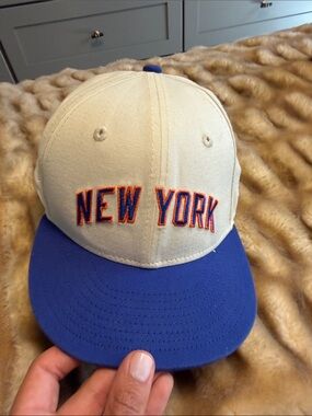 Kith Kids 'New York' Embroidered Baseball Cap - Cream and Blue